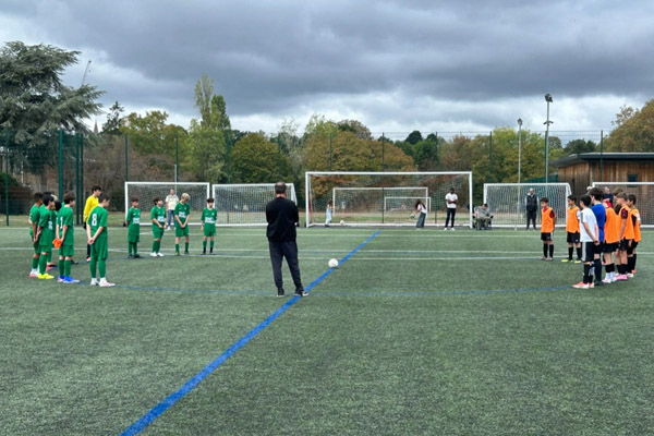 Omonia Youth FC U13 goldobserving a minute's silence